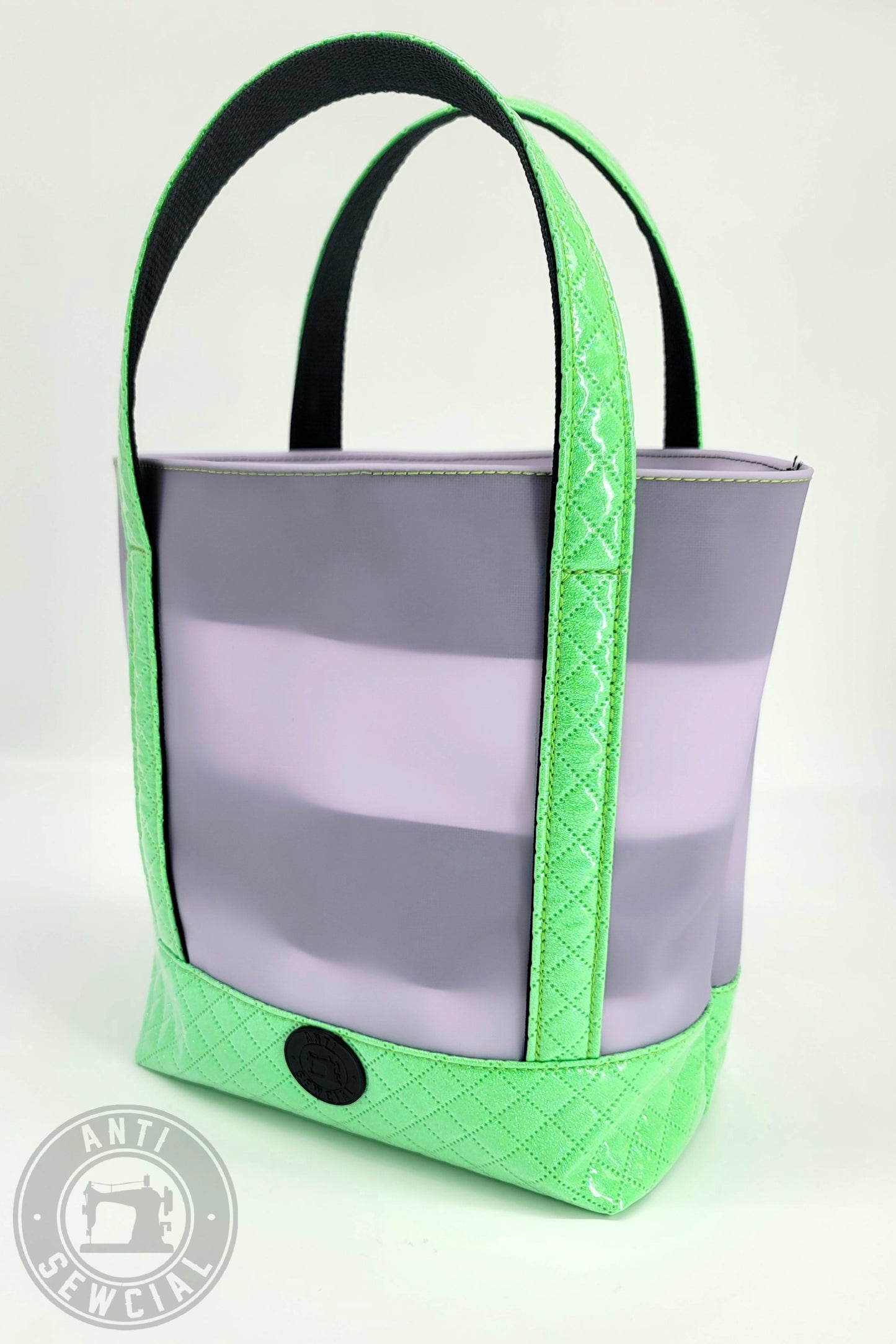 Jelly overlay tote