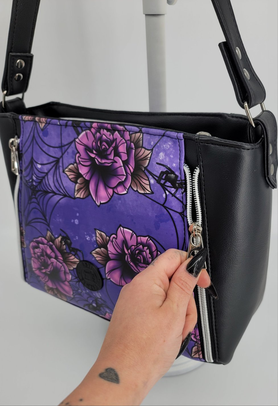 Spider Webs And Roses (purple) Shoulder Bag